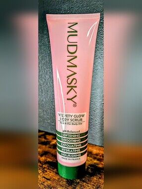 MUDMASKY Velvety Glow Body Scrub